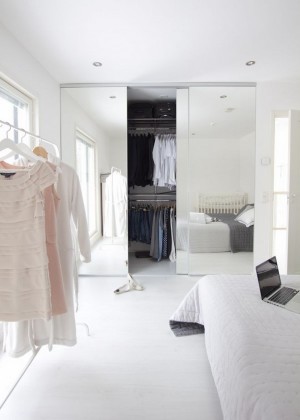 Do-it-yourself wardrobe room: ideas and design of the wardrobe