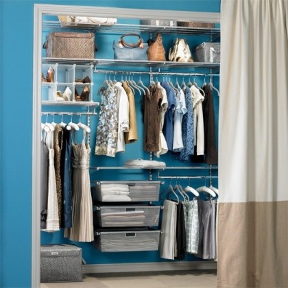 Do-it-yourself wardrobe room: ideas and design of the wardrobe