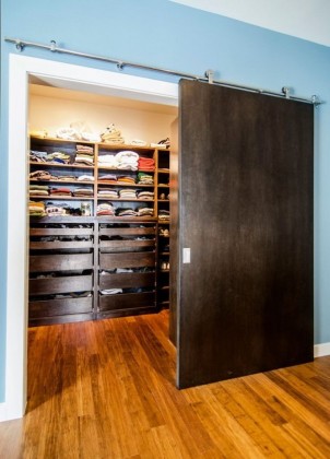 Do-it-yourself wardrobe room: ideas and design of the wardrobe