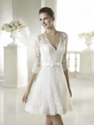 The most fashionable short wedding dresses: photo catalog of wedding dresses