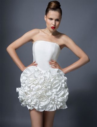 The most fashionable short wedding dresses: photo catalog of wedding dresses