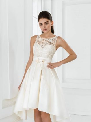 The most fashionable short wedding dresses: photo catalog of wedding dresses