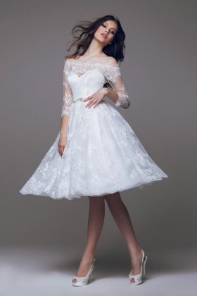 The most fashionable short wedding dresses: photo catalog of wedding dresses