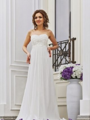 Maternity wedding dresses: a photo of wedding dresses for brides in position