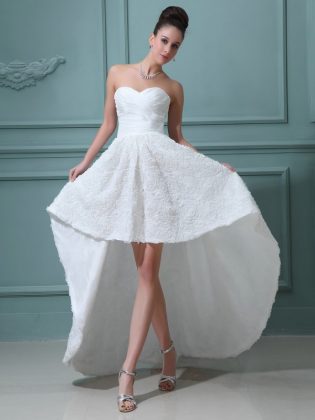 Maternity wedding dresses: a photo of wedding dresses for brides in position