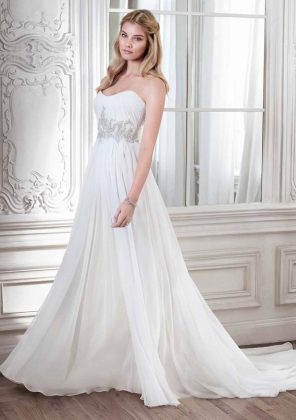 Maternity wedding dresses: a photo of wedding dresses for brides in position