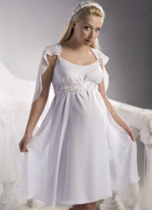 Maternity wedding dresses: a photo of wedding dresses for brides in position