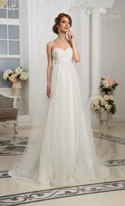 Maternity wedding dresses: a photo of wedding dresses for brides in position