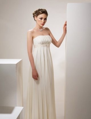 Maternity wedding dresses: a photo of wedding dresses for brides in position