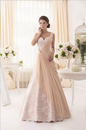 Maternity wedding dresses: a photo of wedding dresses for brides in position