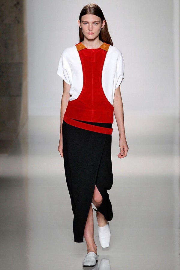 Collection of spring-summer clothes from Victoria Beckham: photos