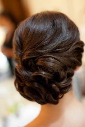 Penteados de formatura e casamento: álbum de fotos de penteados para graduados e noivas