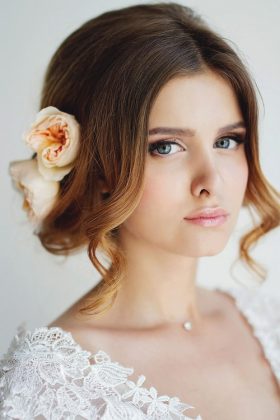 Diplomske i vjenčane frizure: foto album frizura za maturante i mladenke