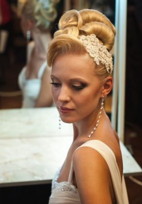 Mezuniyet ve düğün saç modelleri: mezunlar ve gelinler için saç fotoğraf albümü