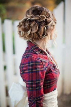 Ballagási és esküvői frizurák: fotóalbum a frizurákról diplomások és menyasszonyok számára