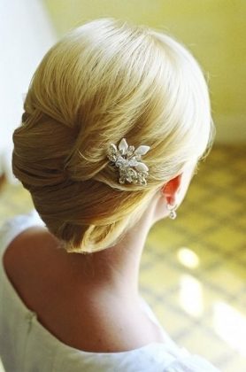 Gaya rambut pengijazahan dan perkahwinan: album foto gaya rambut untuk graduan dan pengantin perempuan
