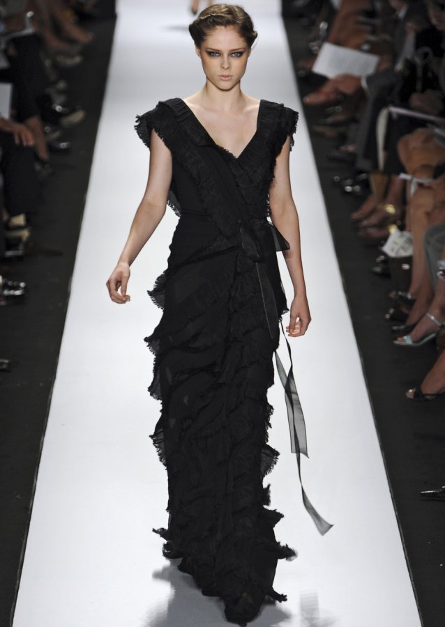 Carolina Herrera: dresses of the famous brand Carolina Herrera