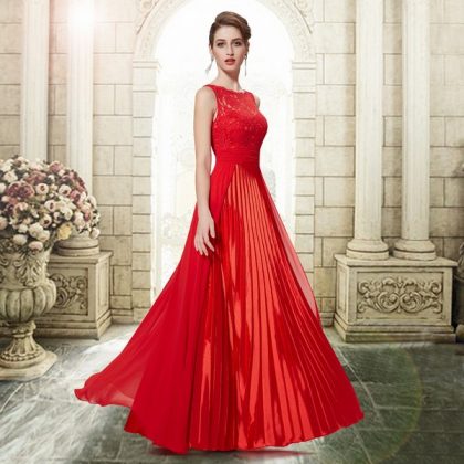 Evening red dresses on the floor: photos of the most beautiful red dresses, new items