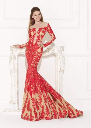 Evening red dresses on the floor: photos of the most beautiful red dresses, new items