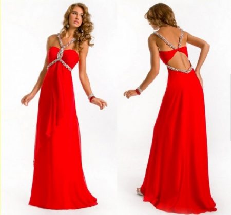 Evening red dresses on the floor: photos of the most beautiful red dresses, new items