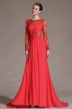 Evening red dresses on the floor: photos of the most beautiful red dresses, new items