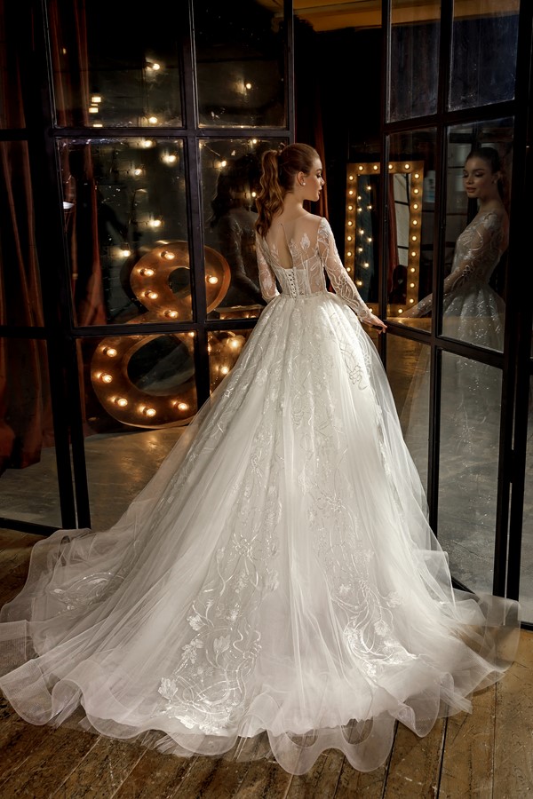 Escolhendo um vestido de noiva? Fotos de vestidos de noiva, tendências e tendências de moda casamento