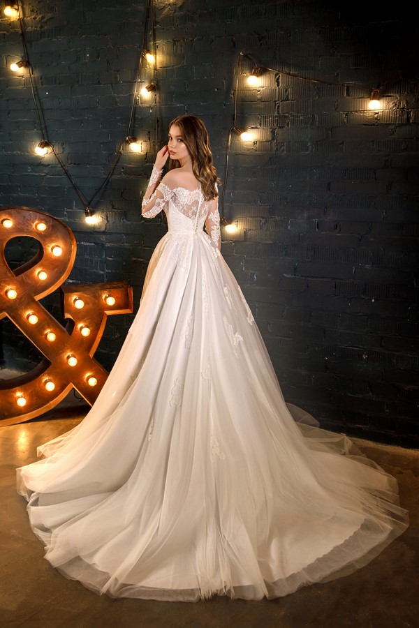 Velge en brudekjole? Bilder av brudekjoler, trender og trender i brudemote