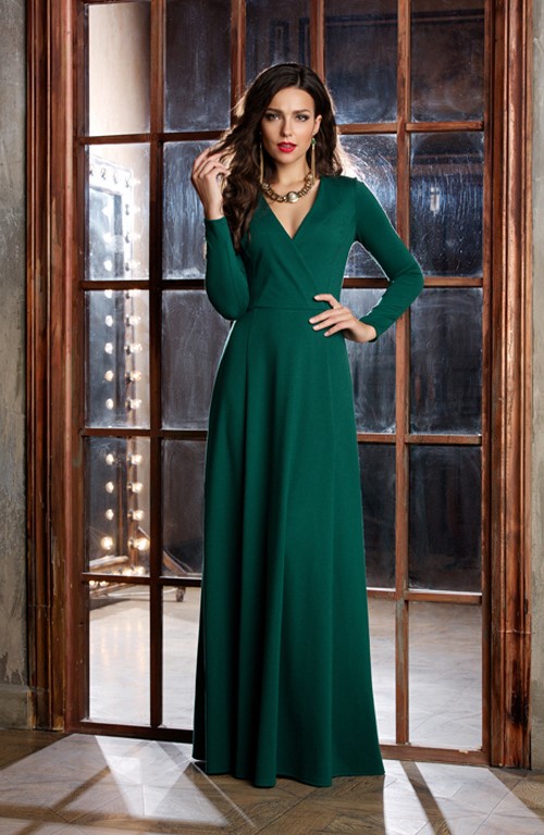 The most beautiful green dresses 2019-2020: photos of the idea of ​​an evening dress