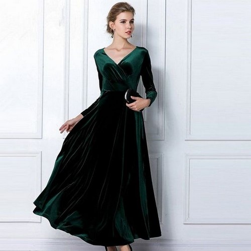 The most beautiful green dresses 2019-2020: photos of the idea of ​​an evening dress