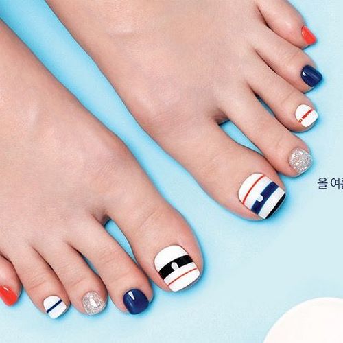 Pedicure cantik - gambar idea pedikur, item baru dan trend semasa