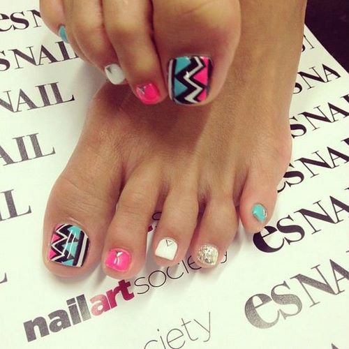 Beautiful pedicure - photos of pedicure ideas, new items and current trends