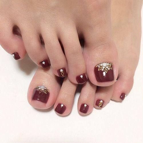 Mooie pedicure - foto's van pedicure-ideeën, nieuwe items en huidige trends