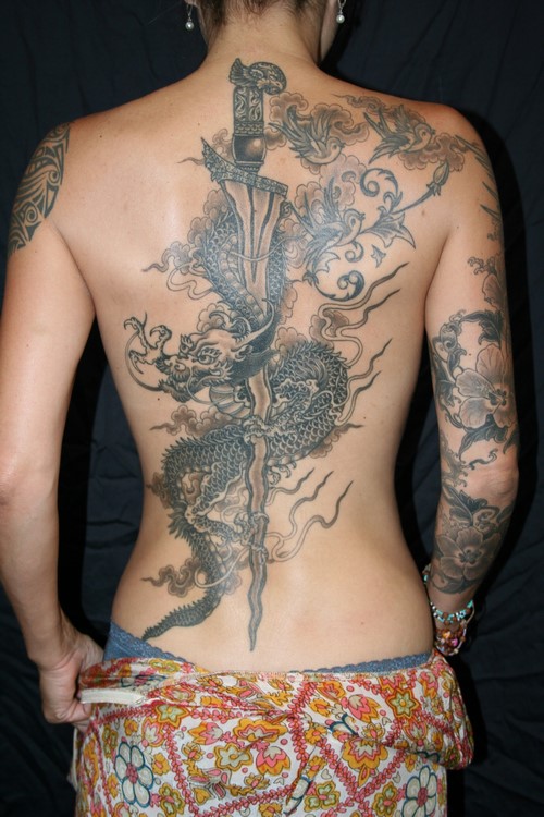 Grandi tatuaggi fantastici! Grandi tatuaggi per donne e uomini - foto