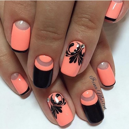 Monograms on nails: a luxurious manicure with monograms for a special occasion