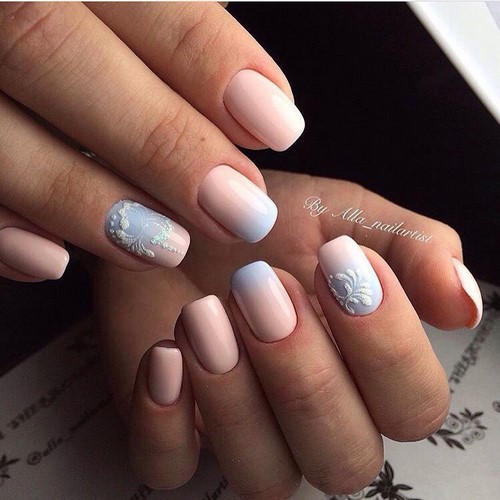 Monograms on nails: ทำเล็บสุดหรูพร้อม monograms สำหรับโอกาสพิเศษ