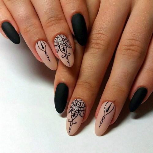 Monogram pada kuku: manicure mewah dengan monogram untuk majlis khas