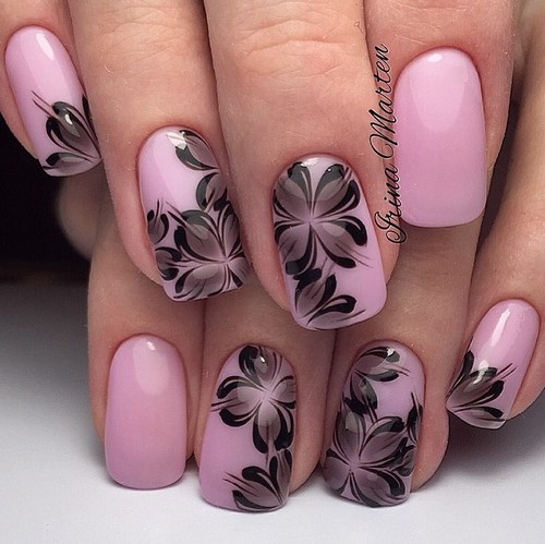 Monograms on nails: a luxurious manicure with monograms for a special occasion