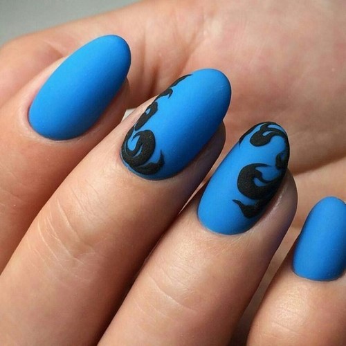 Monograms on nails: ทำเล็บสุดหรูพร้อม monograms สำหรับโอกาสพิเศษ