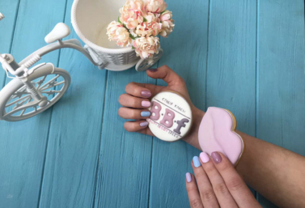 De slimste ideeën voor zomermanicure 2019-2020 - nieuwe items en trends