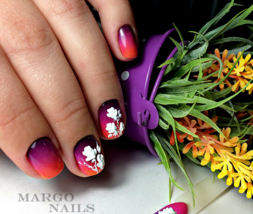 Beautiful manicure with flowers on nails - the best photo ideas 2019-2020