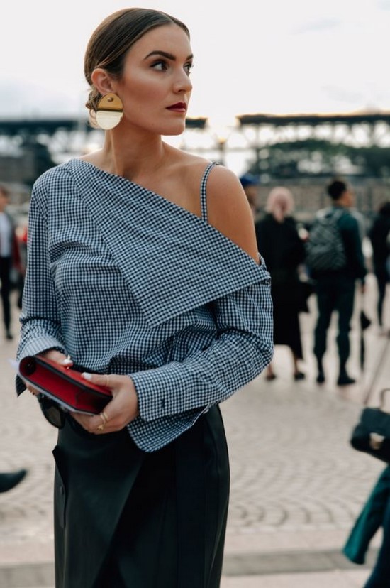 Blus wanita yang paling bergaya 2019-2020 - ulasan foto trend dan produk baru