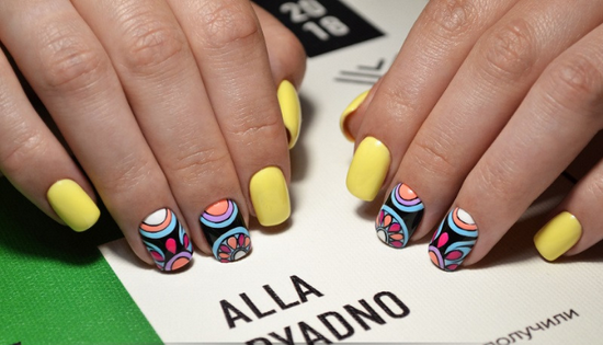 Fashionable drawings on nails 2019-2020 - stylish, beautiful and unique