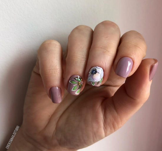 Fashionable drawings on nails 2019-2020 - stylish, beautiful and unique