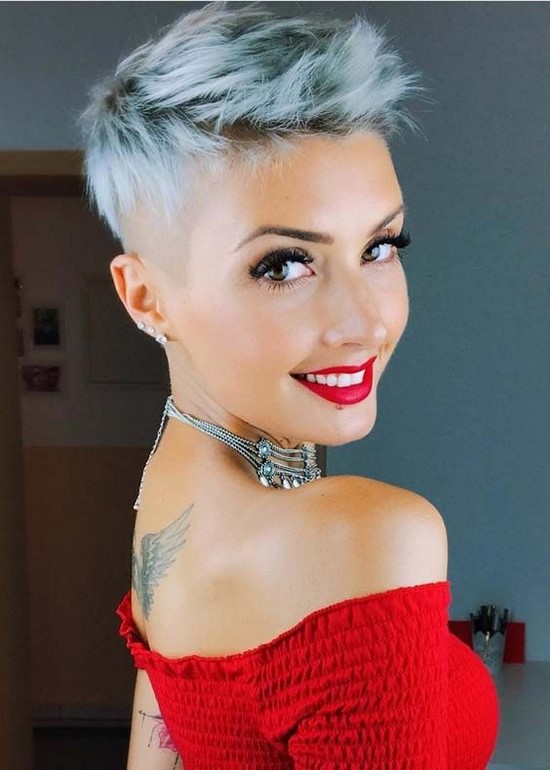 Las mejores opciones para cortes de pelo cortos para mujeres 2019-2020: tendencias de moda e ideas fotográficas