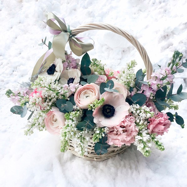 Beaux bouquets de fleurs 2019-2020 - tendances photo dans la conception de bouquets et compositions florales
