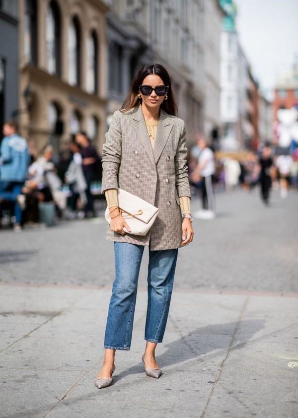 Ką dėvėti madingus džinsus rudens-žiemos 2019-2020 metams - stilingos įvaizdžio idėjos