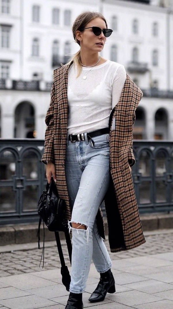 Čo nosiť s módnymi džínsami na jeseň-zima 2019-2020 - štýlové nápady na obrázky