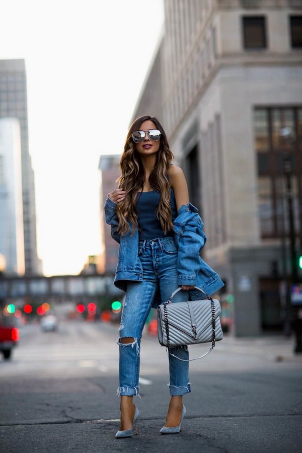 What to wear with fashionable jeans for fall-winter 2019-2020 - stylish image ideas