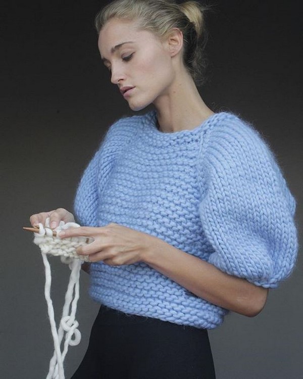סוודרים לאופנת נשים 2019-2020 - טרנדים, דגמים חדשים, תמונות של קשתות אופנתיות עם סוודר