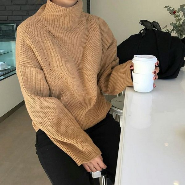 Sweater fesyen wanita 2019-2020 - trend, model baru, gambar busana bergaya dengan sweater